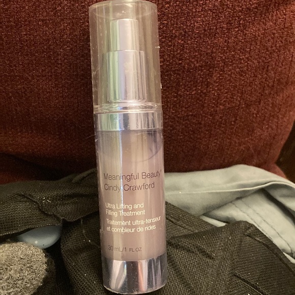Meaningful Beauty Cindy Crawford Ultra Lifting and filling treatment - Picture 1 of 4